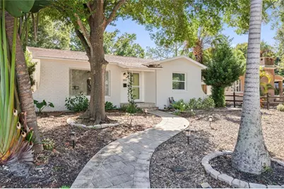 180 30th Avenue N, Saint Petersburg, FL 33704 - Photo 1