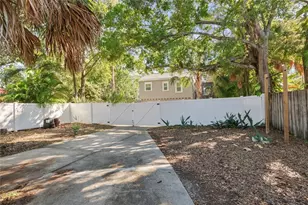 180 30th Ave N, Saint Petersburg, FL 33704 - Photo 24
