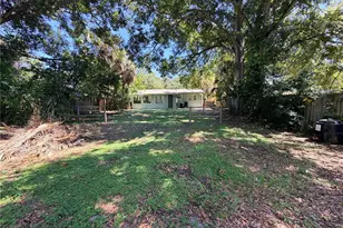 2401 Quincy St S, Saint Petersburg, FL 33711 - Photo 10