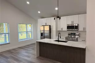 2698 Peterborough Ct, Palm Harbor, FL 34684 - Photo 2