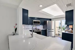 7540 Sunshine Skyway Ln S, Saint Petersburg, FL 33711 - Photo 6