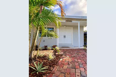 4050 53rd Avenue N, Saint Petersburg, FL 33714 - Photo 2