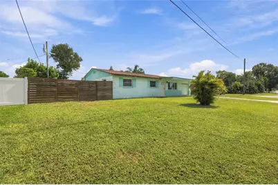 8573 76th Avenue, Seminole, FL 33777 - Photo 2