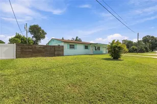 8573 76th Ave, Seminole, FL 33777 - Photo 2