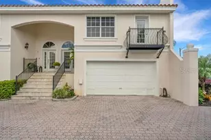 110 Ricardo Way NE, Saint Petersburg, FL 33704 - Photo 2