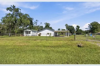 8719 S Meadowview Circle, Tampa, FL 33625 - Photo 2