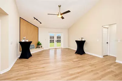 22646 Weeks Boulevard, Land O Lakes, FL 34639 - Photo 10