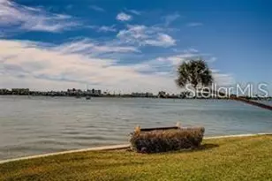 4650 Cove Cir, Saint Petersburg, FL 33708 - Photo 24