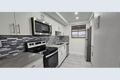 775 N Village Drive N #209, Saint Petersburg, FL 33716 - Photo 2