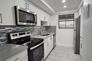 775 N Village Dr N, Saint Petersburg, FL 33716 - Photo 2