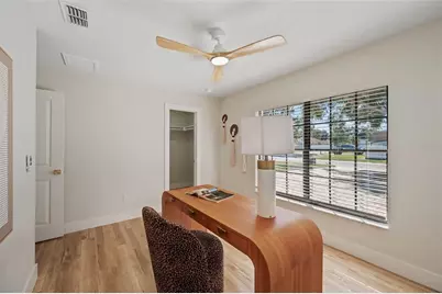 16611 Round Oak Drive, Tampa, FL 33618 - Photo 32