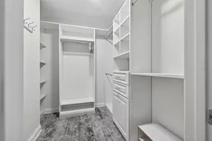 922 N Shore Dr NE, Saint Petersburg, FL 33701 - Photo 16