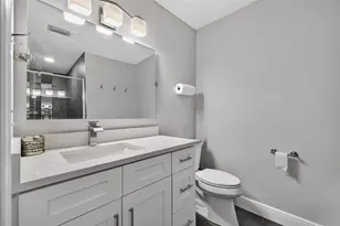 6447 Cape Hatteras Way NE, Saint Petersburg, FL 33702 - Photo 16