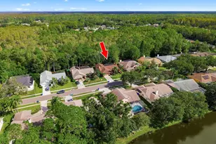 537 Centerwood Dr, Tarpon Springs, FL 34688 - Photo 2