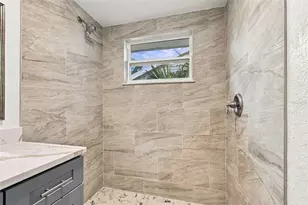 2110 E Ellicott St, Tampa, FL 33610 - Photo 16