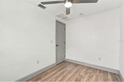 2110 E Ellicott Street, Tampa, FL 33610 - Photo 20