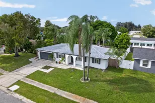 1689 Pennsylvania Ave NE, Saint Petersburg, FL 33703 - Photo 36