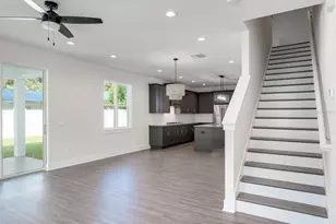2076 Paragon Cir W, Clearwater, FL 33755 - Photo 14