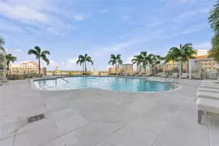 400 Central Ave, Saint Petersburg, FL 33701 - Photo 32