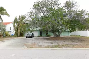 1125 2nd Ave S, Tierra Verde, FL 33715 - Photo 1
