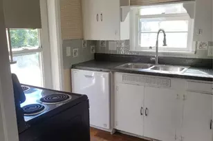 1910 23rd Ave N, Saint Petersburg, FL 33713 - Photo 4