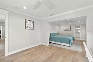 10469 Imperial Point Dr E, Largo, FL 33774 - Photo 32
