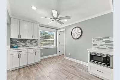 10469 Imperial Point Drive E, Largo, FL 33774 - Photo 20