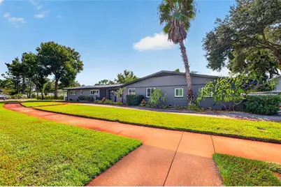 628 64th Street N, Saint Petersburg, FL 33710 - Photo 4