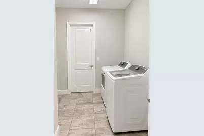 7230 Hourglass Drive, Apollo Beach, FL 33572 - Photo 8