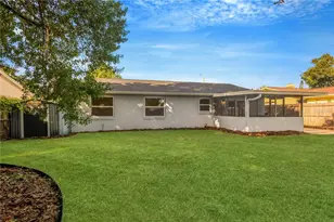 9406 Glenrosa Ct, Tampa, FL 33615 - Photo 18
