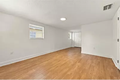 2005 E North Bay Street, Tampa, FL 33610 - Photo 10