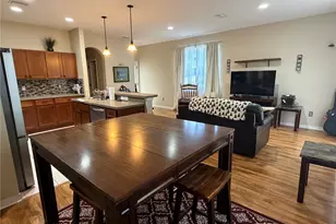 8323 King Blossom Ct, Tampa, FL 33615 - Photo 6