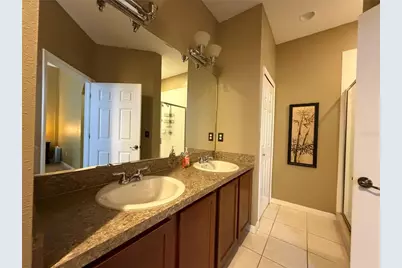 8323 King Blossom Court, Tampa, FL 33615 - Photo 20