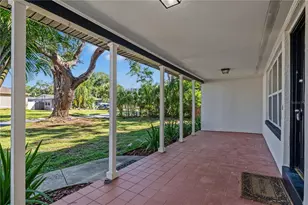 8338 41st Ave N, Saint Petersburg, FL 33709 - Photo 4