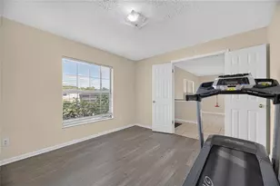 8904 W Flora St, Tampa, FL 33615 - Photo 6