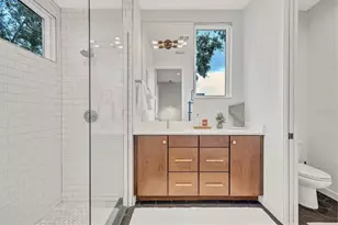 349 7th St S, Saint Petersburg, FL 33701 - Photo 38