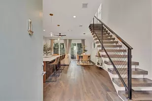 349 7th St S, Saint Petersburg, FL 33701 - Photo 6
