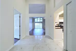 17505 Woodthrush Pl, Tampa, FL 33647 - Photo 8