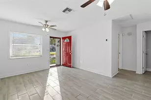 3900 50th St N, Saint Petersburg, FL 33709 - Photo 4