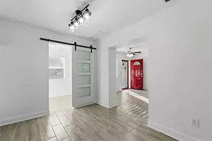 3900 50th St N, Saint Petersburg, FL 33709 - Photo 12