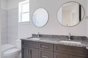 2076 Paragon Cir W, Clearwater, FL 33755 - Photo 56