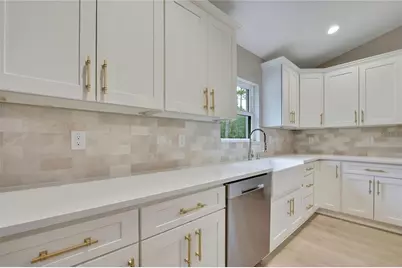 11983 W Appletree Place, Crystal River, FL 34428 - Photo 10