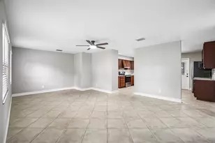 715 Papaya Dr, Tampa, FL 33619 - Photo 8