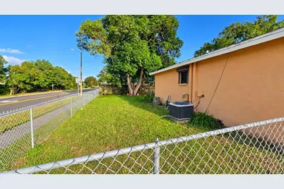 6777 71st Street N, Pinellas Park, FL 33781 - Photo 2