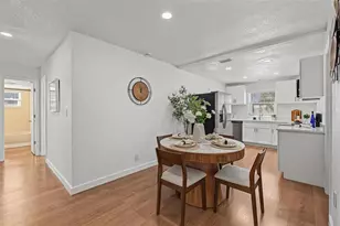 1834 New Hampshire Ave NE, Saint Petersburg, FL 33703 - Photo 2