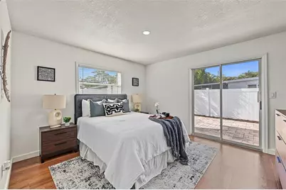 1834 New Hampshire Avenue NE, Saint Petersburg, FL 33703 - Photo 18