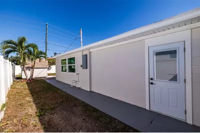 5769 Dartmouth Avenue N, Saint Petersburg, FL 33710 - Photo 28