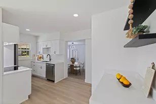 5769 Dartmouth Ave N, Saint Petersburg, FL 33710 - Photo 10