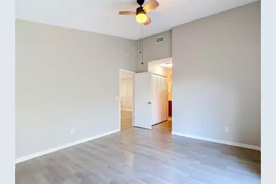 1960 Gregory Drive, Tampa, FL 33613 - Photo 20