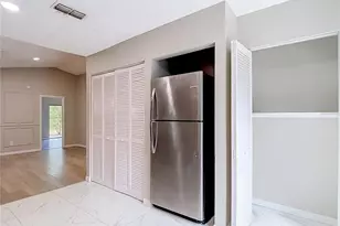 1960 Gregory Dr, Tampa, FL 33613 - Photo 16